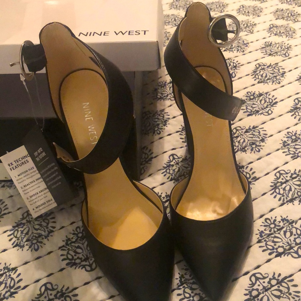 Nine West NWOT black heels size 9.5